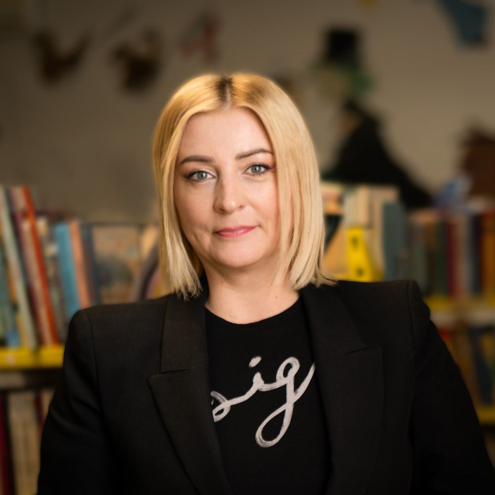 Simona Marinšek portret